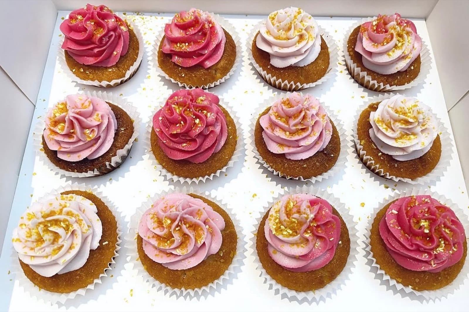 Pink and blush buttercream cupcakes with gold-fleck detail